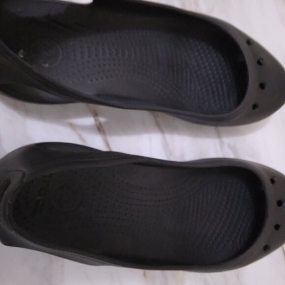 Crocs | Kaydee Black Ballet Flats Slip On Shoe | Size 9 - Picture 6 of 8